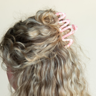 Large Wavy Claw Clip - Pink Squiggles {{variant_option_1}} {{variant_option_2}}